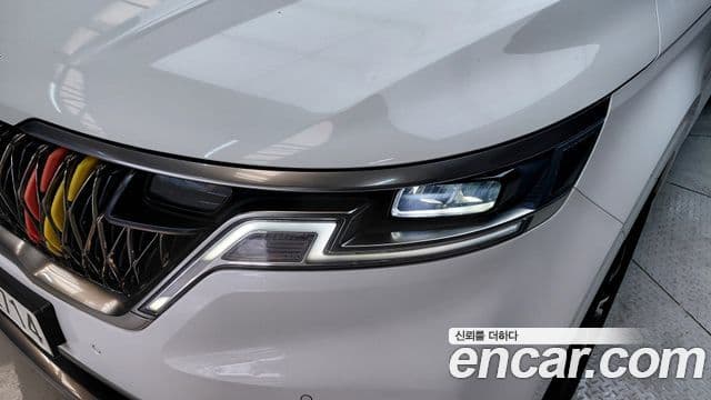 Kia Carnival 2022 — Photo 13/35