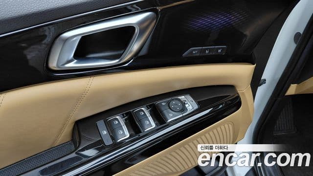 Kia Carnival 2022 — Photo 24/35