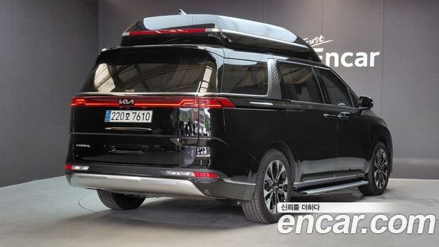 Kia Carnival 2023 — Фото 2/20