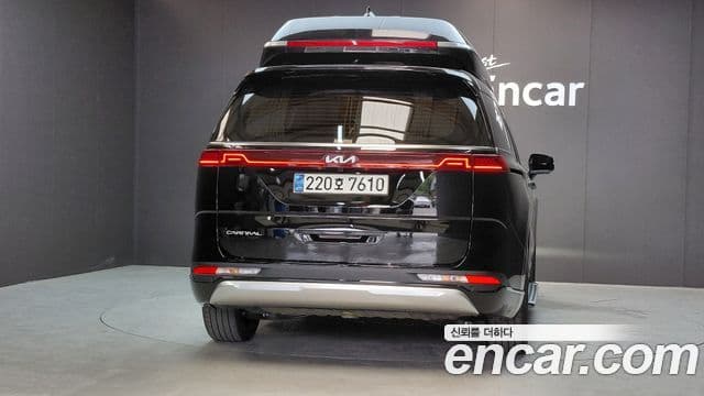 Kia Carnival 2023 — Фото 4/20