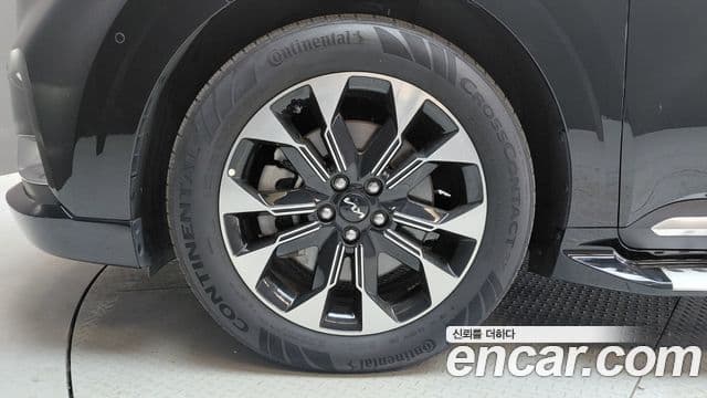 Kia Carnival 2023 — Фото 5/20