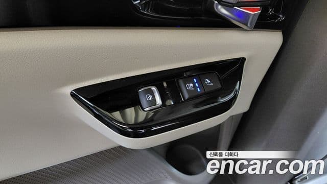 Kia Carnival 2023 — Şəkil 11/31