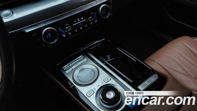 Genesis G80 2022 — Photo 20/30