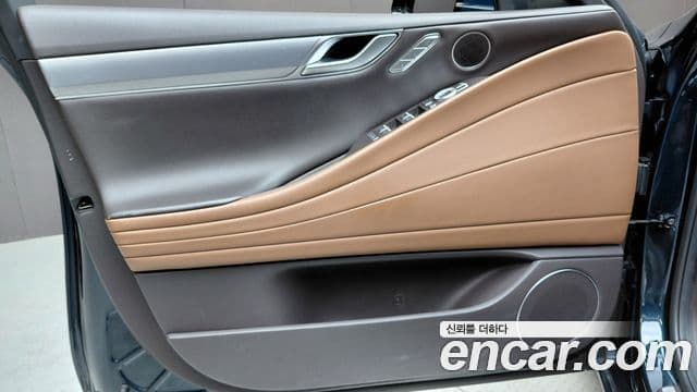 Genesis G80 2022 — Photo 24/30