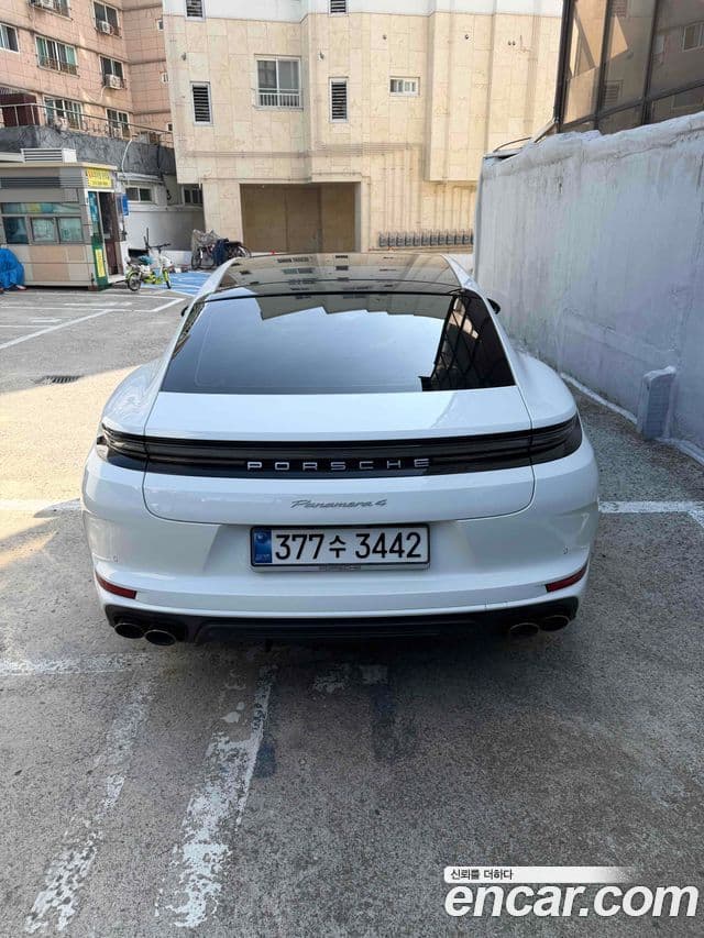 Porsche Panamera 2025 — Şəkil 12/14