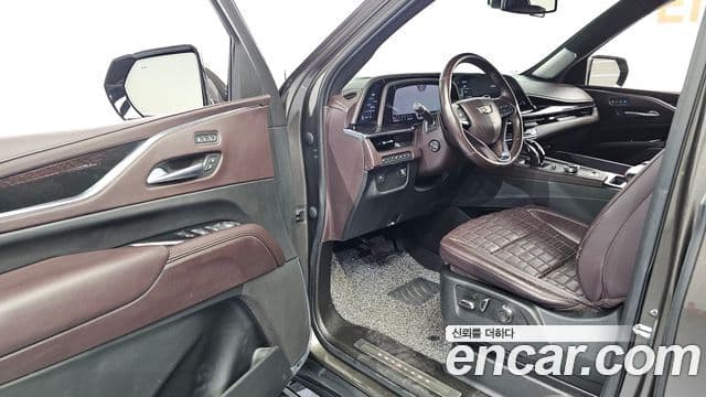 Cadillac Escalade 2021 — Фото 10/20