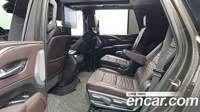 Cadillac Escalade 2021 — Фото 12/20