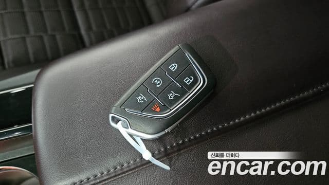 Cadillac Escalade 2021 — Фото 14/20