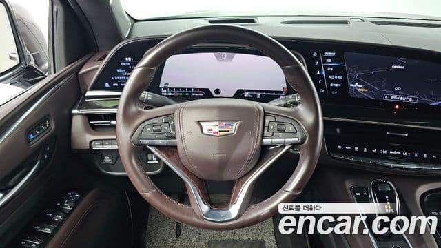 Cadillac Escalade 2021 — Фото 17/20