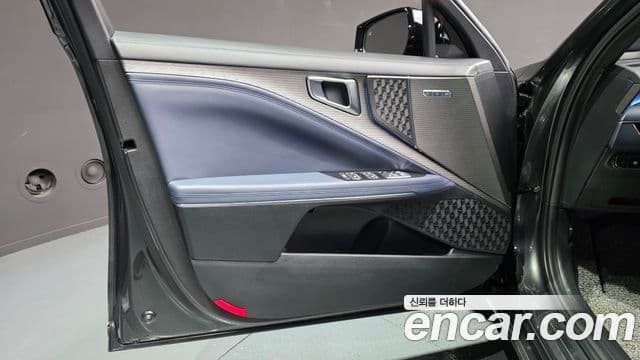 Kia K8 2025 — Photo 8/32