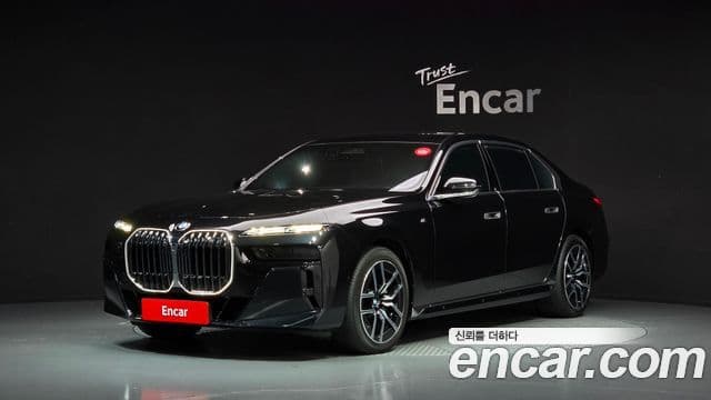 BMW 7 Series 2024 — Photo 4/30