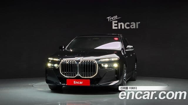 BMW 7 Series 2024 — Photo 11/30