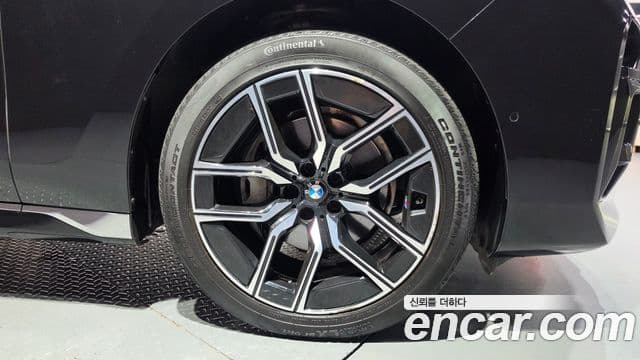 BMW 7 Series 2024 — Photo 19/30