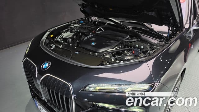 BMW 7 Series 2024 — Photo 27/30