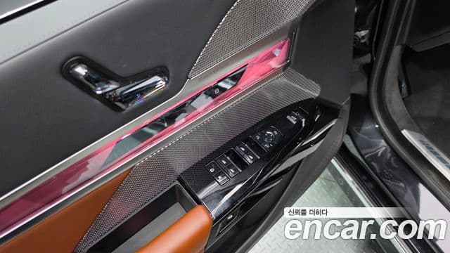BMW 7 Series 2024 — Photo 26/30
