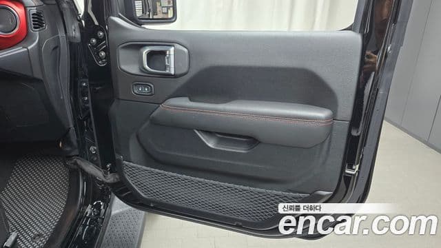 Jeep Wrangler 2020 — Photo 22/30