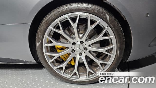 Mercedes-Benz SL-Class 2024 — Photo 23/33