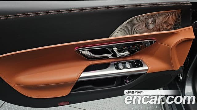 Mercedes-Benz SL-Class 2024 — Photo 5/33
