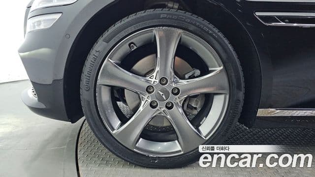 Genesis G80 2020 — Photo 16/34