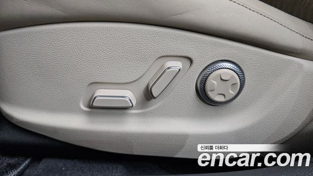 Genesis G80 2020 — Photo 17/34