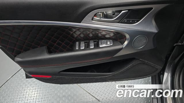Genesis G70 2018 — Şəkil 27/35