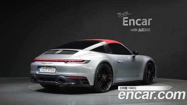 Porsche 911 2024 — ფოტო 18/32