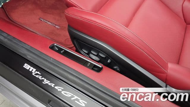 Porsche 911 2024 — ფოტო 4/32