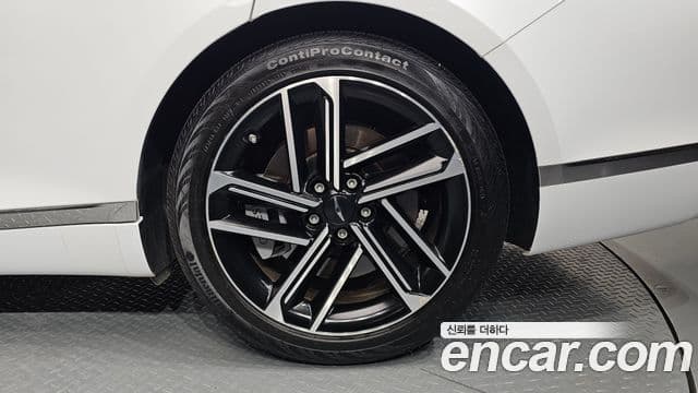 Genesis G80 2024 — ფოტო 34/37