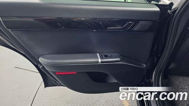 Hyundai Grandeur Hybrid 2024 — Photo 27/34