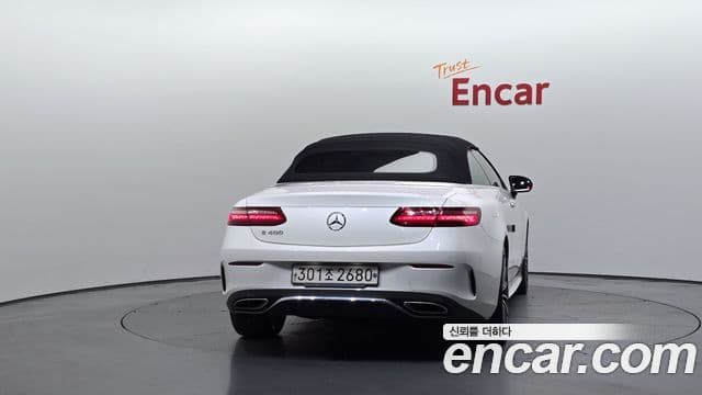 Mercedes-Benz E-Class 2018 — ფოტო 5/32