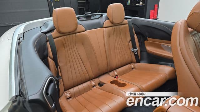 Mercedes-Benz E-Class 2018 — ფოტო 17/32