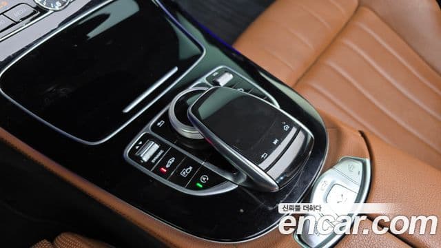 Mercedes-Benz E-Class 2018 — ფოტო 7/32