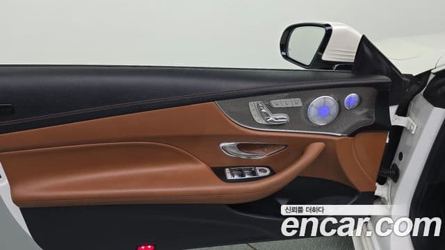 Mercedes-Benz E-Class 2018 — ფოტო 24/32