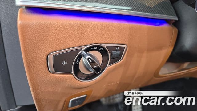 Mercedes-Benz E-Class 2018 — ფოტო 23/32
