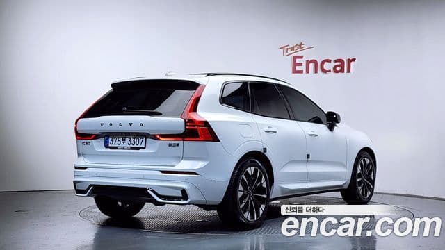 Volvo XC60 2025 — Şəkil 33/35