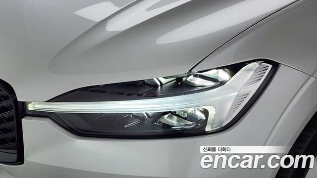 Volvo XC60 2025 — Şəkil 29/35