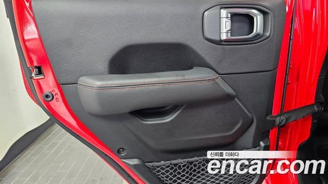 Jeep Wrangler 2019 — Photo 31/31