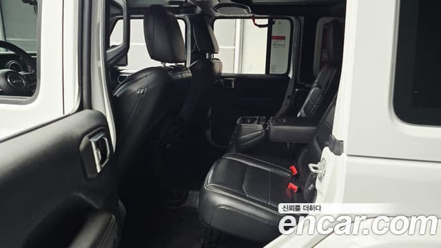 Jeep Wrangler 2018 — Photo 10/20