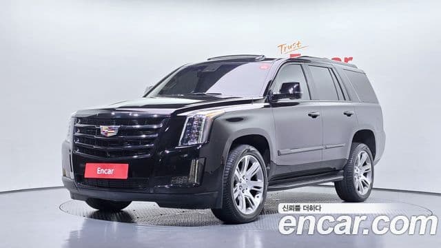Cadillac Escalade 2018 — Фото 1/20