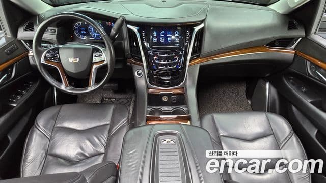 Cadillac Escalade 2018 — Фото 7/20