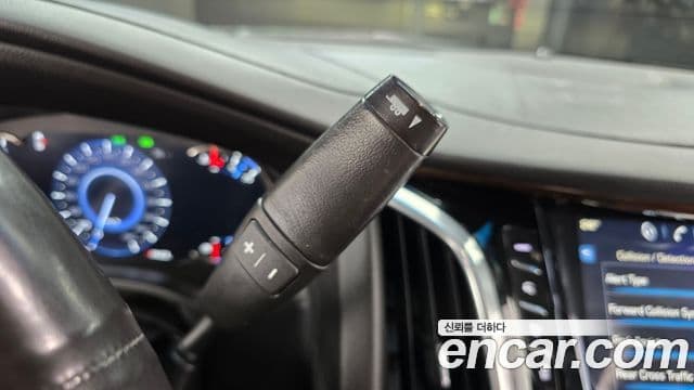 Cadillac Escalade 2018 — Фото 9/20