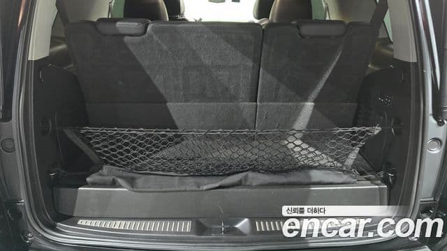 Cadillac Escalade 2018 — Şəkil 18/40