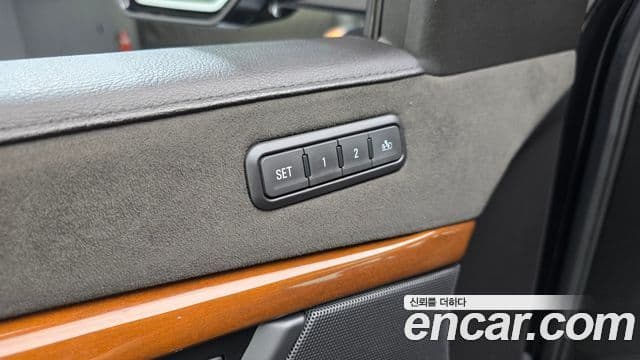 Cadillac Escalade 2018 — Şəkil 40/40