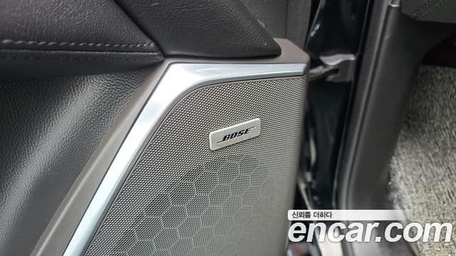 Cadillac Escalade 2018 — Photo 37/40