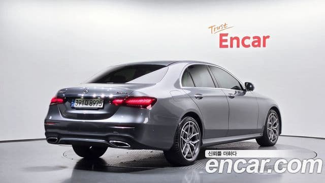 Mercedes-Benz E-Class 2021 — Şəkil 8/33