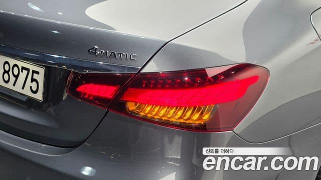 Mercedes-Benz E-Class 2021 — Şəkil 23/33