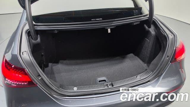 Mercedes-Benz E-Class 2021 — Şəkil 29/33