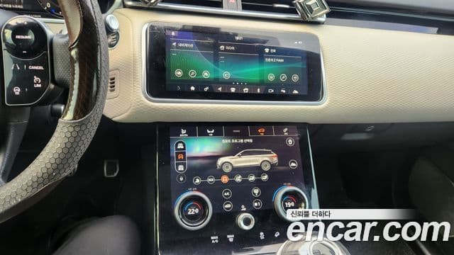 Land Rover Range Rover Velar 2018 — ფოტო 16/19