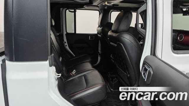 Jeep Gladiator 2023 — Photo 7/34