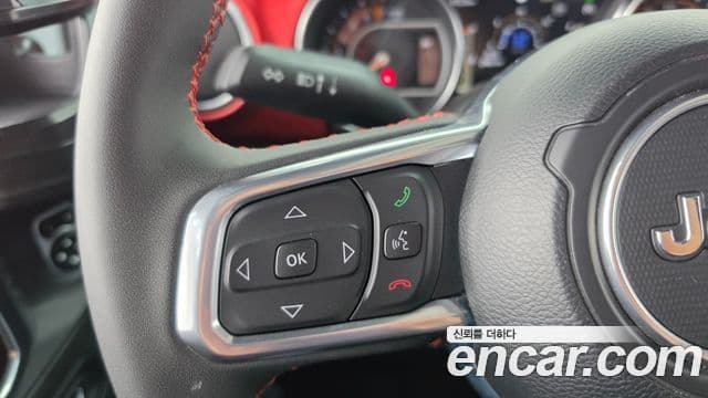 Jeep Gladiator 2023 — Photo 28/34